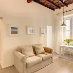 Trastevere Bright Apartment